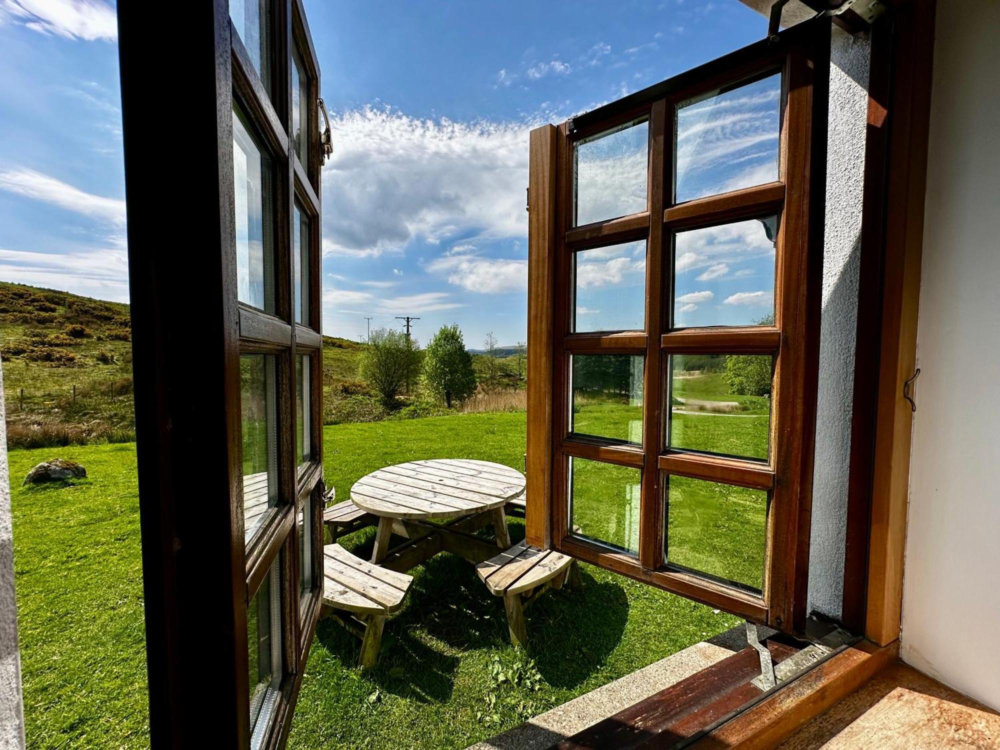 Farm With Wood-fired Hot Tub Holiday home Taynuilt