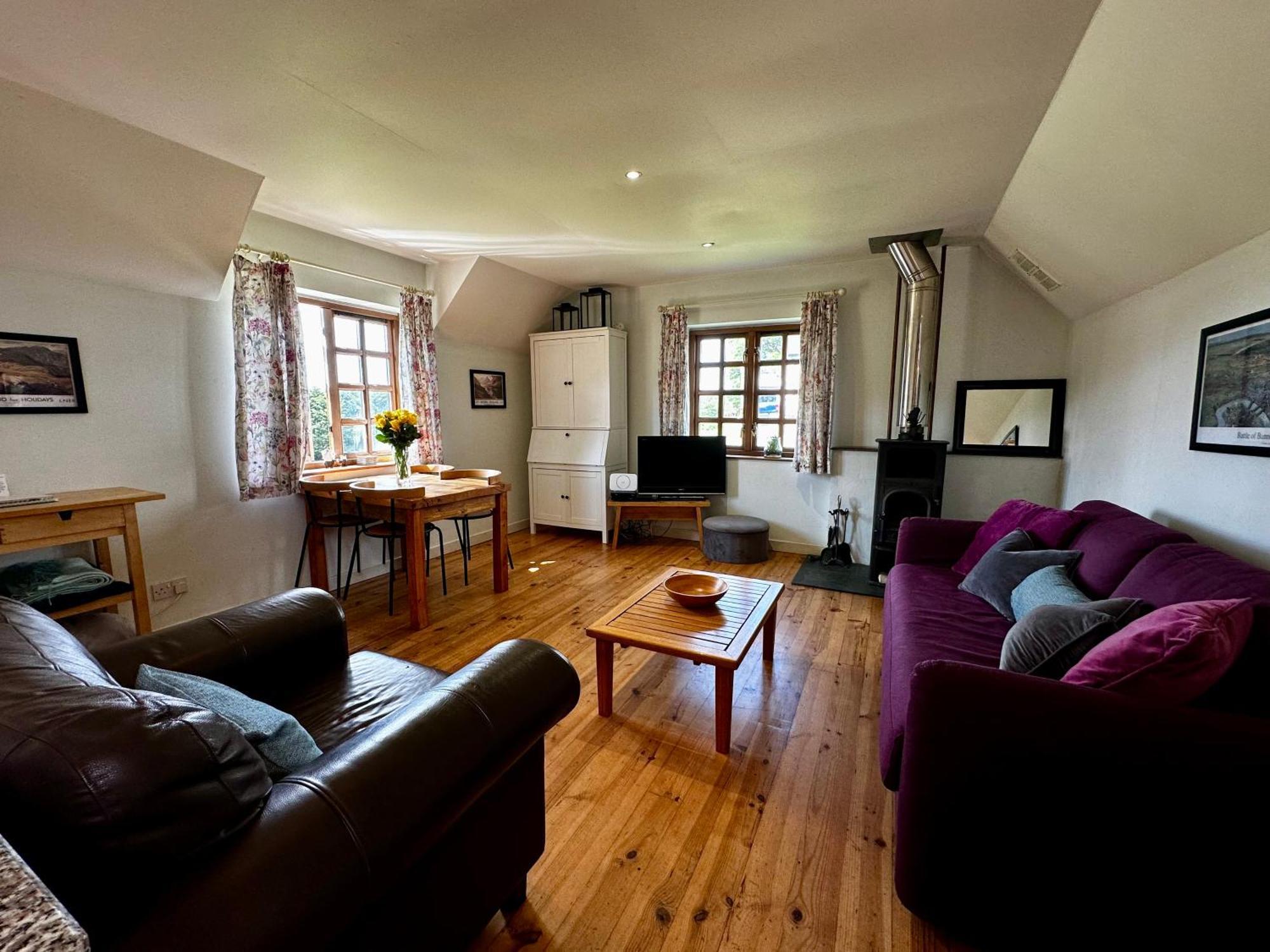 Holiday home Farm With Wood-fired Hot Tub *